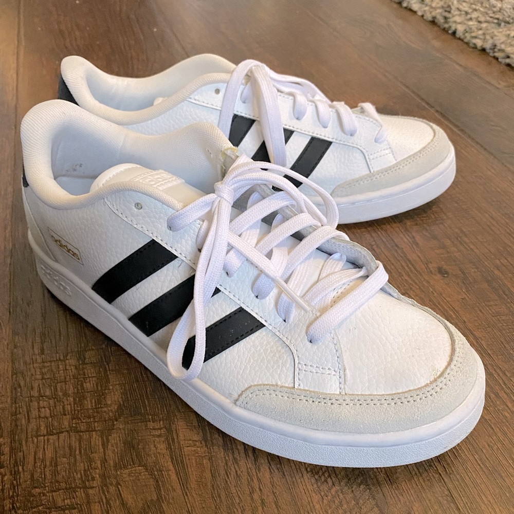 Adidas Sneakers - Like New - Men 9.5